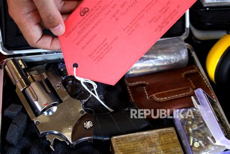 Polisi Tangkap Pemilik Senjata Api Ilegal Di Kota Malang Republika Online