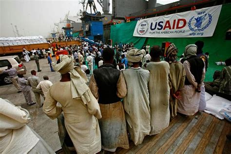 Sex hjálparstarfsmenn drepnir