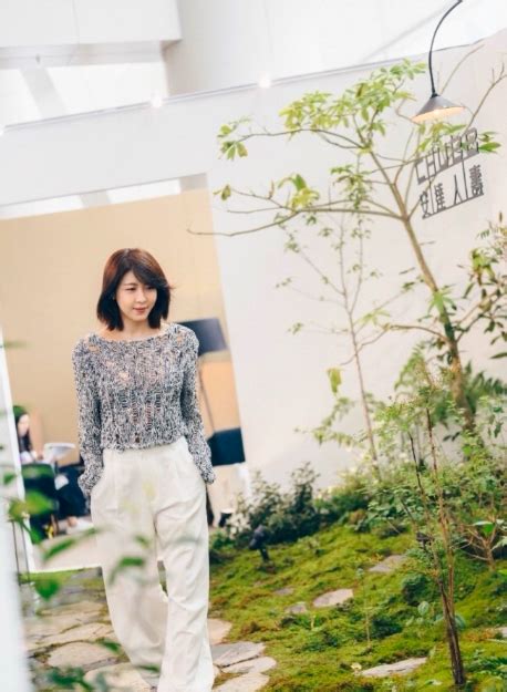 Mỹ nhân phim Sex Is Zero U50 vẫn duy trì nhan sắc đôi mươi nhờ 1 loại quả giàu collagen