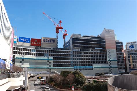 タワークレーンも登場 小田急百貨店新宿店本館の解体始まる 俺の居場所 まち記録サイト