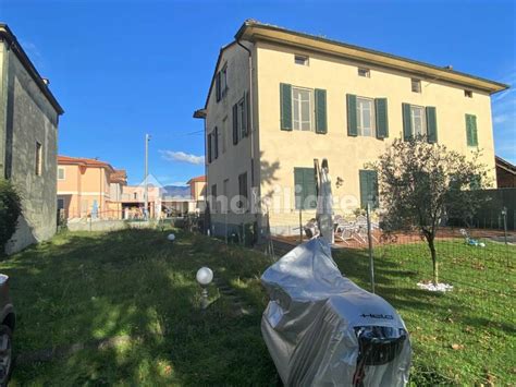 Vendita Appartamento Lucca Quadrilocale In Via Per Corte Ottimo