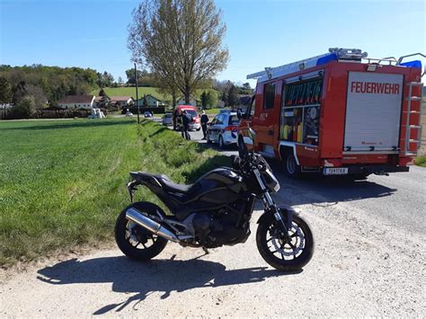 Verkehrsunfall Motorradfahrer Bei Sturz Schwer Verletzt Tulln