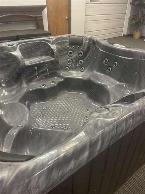 Floor Model 2018 Cal Spas™ Escape™ Spa Cancun Ec 867b Hot Tub Hot Tubs And Swim Spas