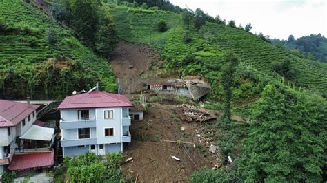 Rize De Heyelan 11 Ev Tahliye Edildi