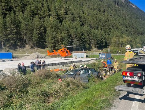 Polizeimeldung Zwei Verletzte bei Verkehrsunfall auf der Reschenstraße