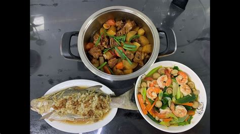 白萝卜焖排骨 Radish Pork Ribs Stew 姜蒜黄豆酱蒸鱼 Garlic Ginger Steamed Fish Soy