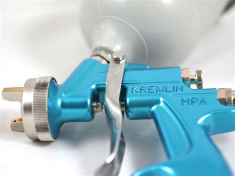 Kremlin M22 G HPA Conventional Gravity Fed Spray Gun With Grey Cup EN