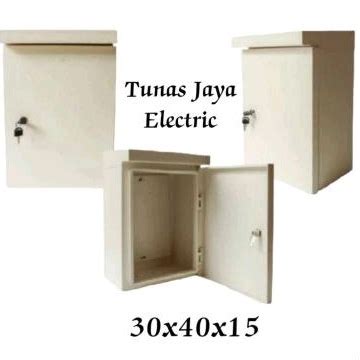 Jual Box Panel Listrik 30x40x15 Model Topi Kunci Putar OUTDOOR IONEE