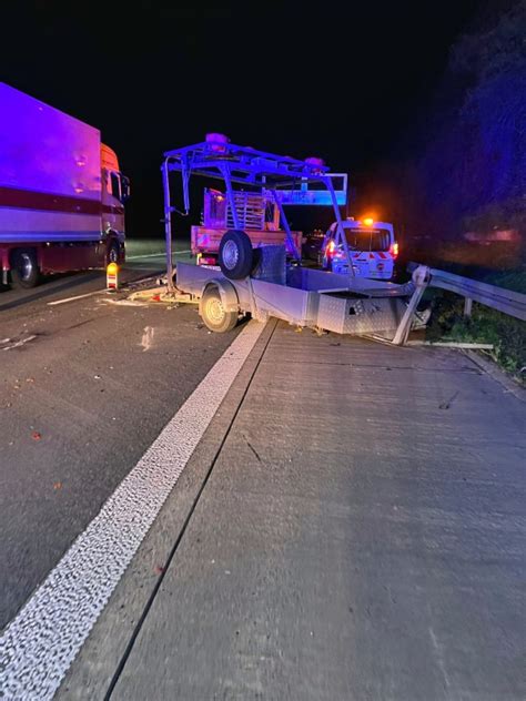 Zwei Verletzte Nach Verkehrsunfall Auf Der Autobahn Einsatzbericht