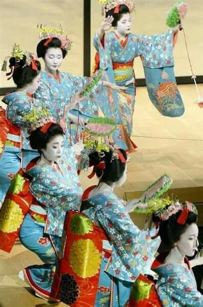 Miyako Odori Kyoto Miyako Traditional Dresses Geisha