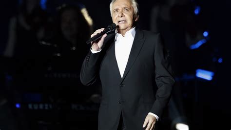 Michel Sardou remonte sur scène pour sa tournée Dernière danse