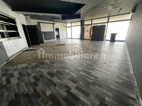 Locale Commerciale Schio Rif Immobiliare It