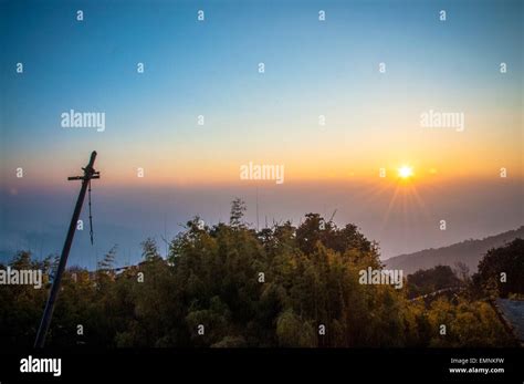 Sunrise point darjeeling hi-res stock photography and images - Alamy