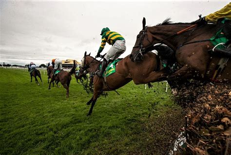 Irish horse racing set to continue amid highest Covid-19 restrictions ...