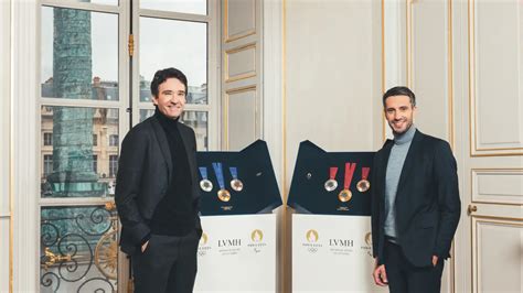 Chaumet Et Paris 2024 Dévoilent Les Médailles Des Jeux Olympiques Et