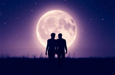 História Um desconhecido Romance gay História escrita por Derlleyvieira Spirit Fanfics e