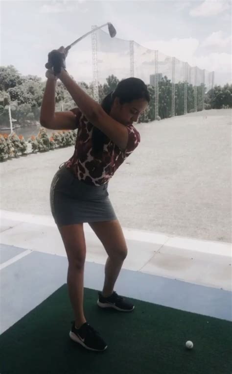 9 Potret Anya Geraldine Berlatih Golf Jajal Bermacam Sport