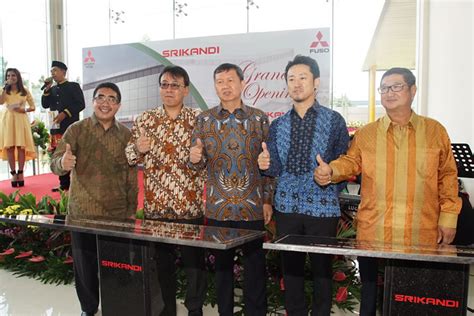 SATU LAGI HADIR DILER BARU KENDARAAN NIAGA RINGAN MITSUBISHI DI