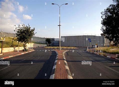 Border crossing, Jerusalem side, between Bethlehem, West Bank and ...