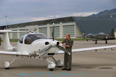 Diamond Aircraft D40 und die Militärpilotenausbildung | Truppendienst
