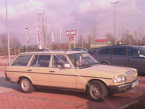 Mercedes Benz W 123 T-Modell - Bildersammlung von Christof Rezbach