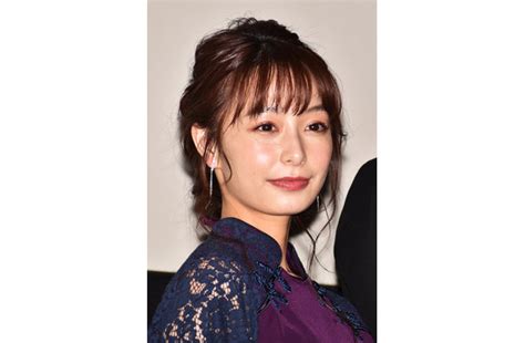 宇垣美里、フォトエッセイ『風をたべる2』オフショ投稿！「可愛い」とファン歓喜 Rbb Today