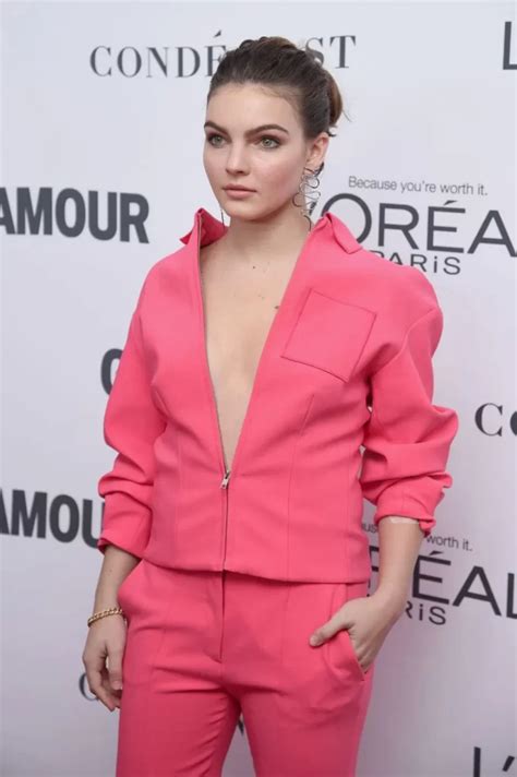 50 Camren Bicondova Sexy And Hot Bikini Pictures Inbloon