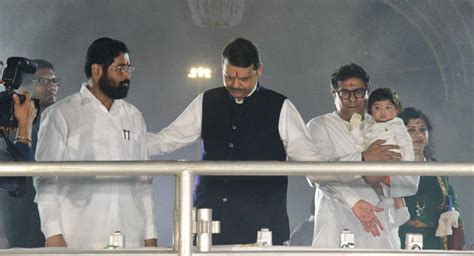 eknath shinde devendra fadnavis attend mnss diwali event