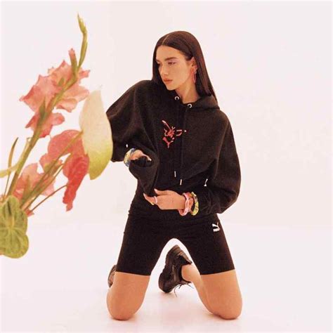 Dua Lipa Height Weight Measurements Age And Body Facts