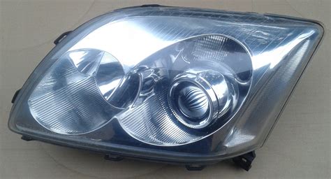 Lampa Lewy Prz D Lewa Przednia Toyota Avensis Ii T