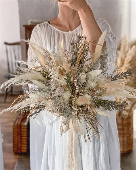 Pampas Grass Wedding Bouquet Ideas | PrestaStyle