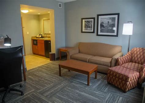 HAMPTON INN & SUITES KNOXVILLE-DOWNTOWN