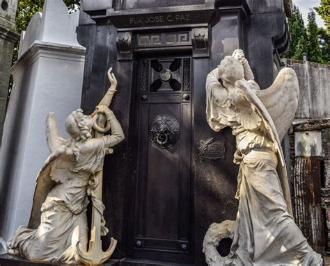 Buenos Aires: La Recoleta Cemetery Guided Tour in English | GetYourGuide