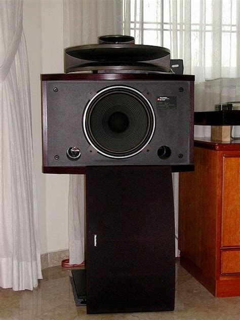 Technics Sb E Woofer With Horn Loaded Mid And Tweeter