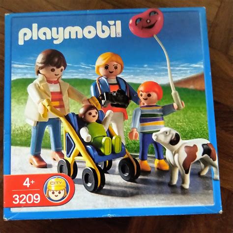 Playmobil 3209 Family with Stroller 2002年款 玩具 遊戲類 玩具 Carousell