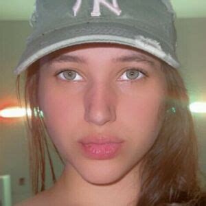 Anna Contortionist Nude Photo