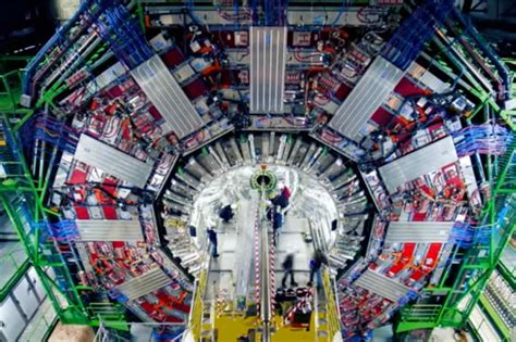 Le Cern Prévoit De Construire Un Accélérateur De Particules De 100