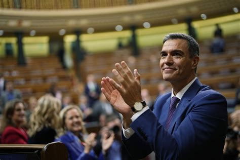 Pedro Sánchez se queda para limpiar España Columnistas