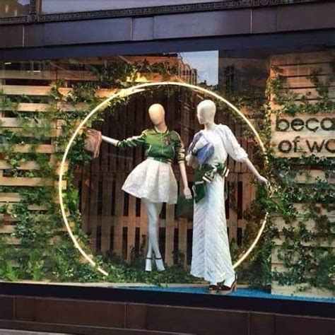 Perfect Commercial Window Display Ideas for Your Business | Glasswest