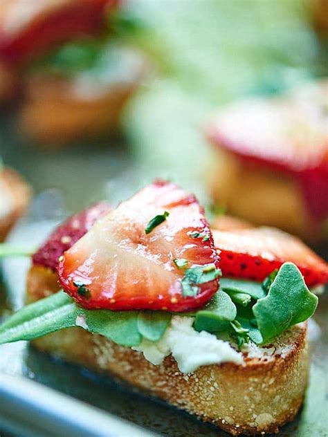 Strawberry Goat Cheese Bruschetta Vegetarian Appetizer