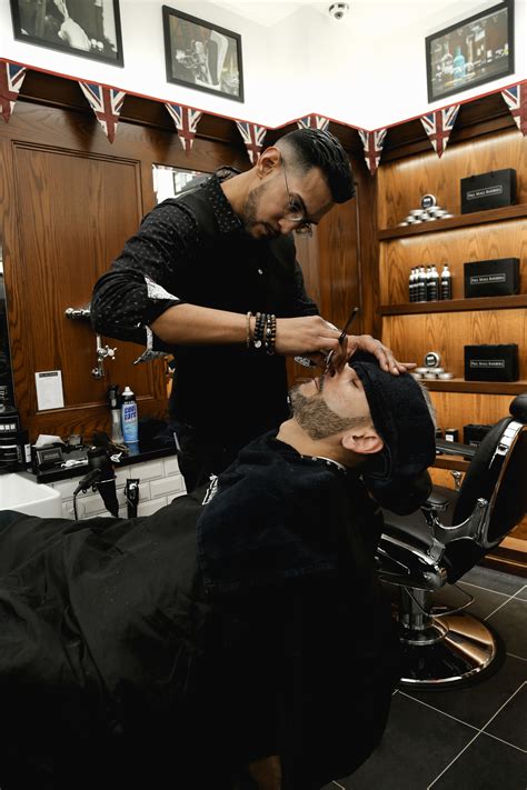 Barbers NYC Pall Mall Barbers Midtown NYC Best Barbers Midtown