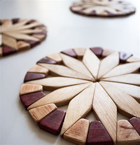 Festive Design Handmade Hot Plate Trivet Pot Holder Set Of Wood Trivets For Hot Dishes Table