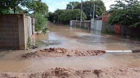 A Gazeta Chuvas Incessantes Causam Alagamentos Em Ruas E Casas No