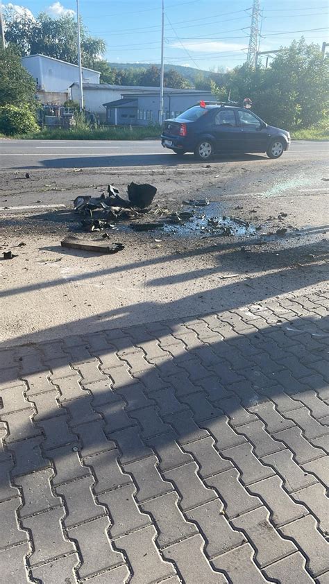 Accident pe strada Transilvaniei Cluj Napoca O mașină a izbit violent