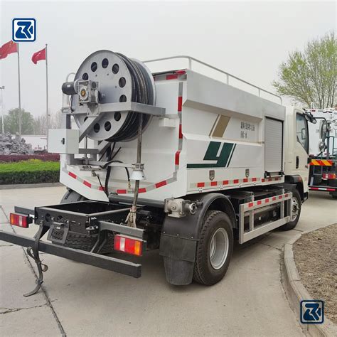 HOWO 4X2 High Pressure Cleaning Vehicle For Underground Pipeline