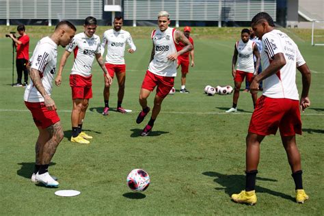 Pedro treina não relacionados do Flamengo para o Fla Flu Maia vai