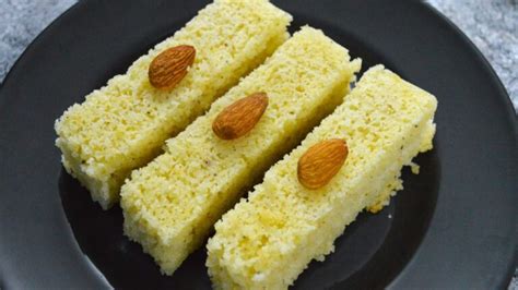 Rava Cake Semolina Cake Recipe How To Make Eggless Suji Cake