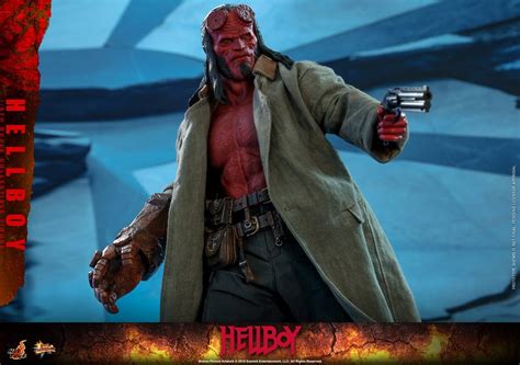 Hot Toys Hellboy Collectible Figure Figures