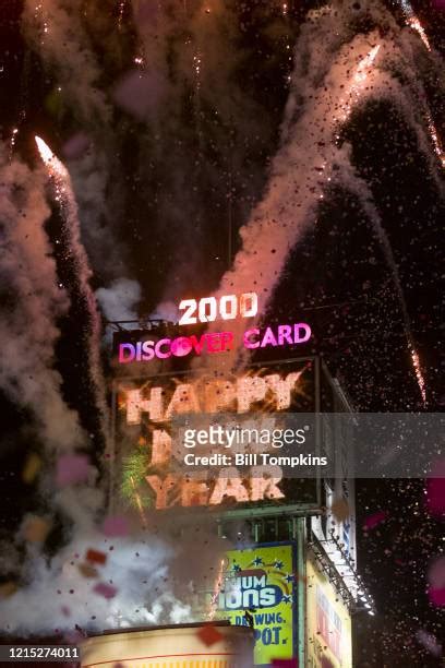 New York Times Square December 1999 Photos And Premium High Res