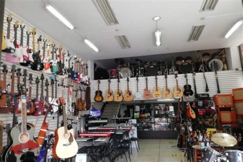 Tienda Instrumentos Musicales Centro Pereira Musical Cedar